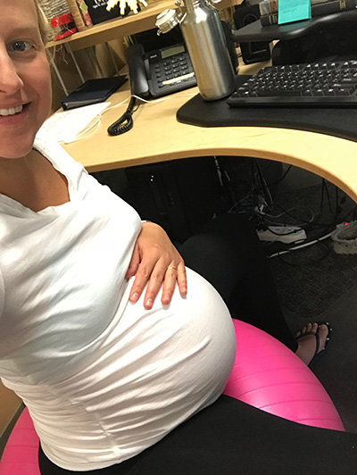 yoga-ball-pregnancy
